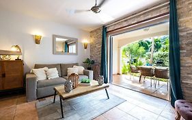 Little Cocoon - Pool And Beach